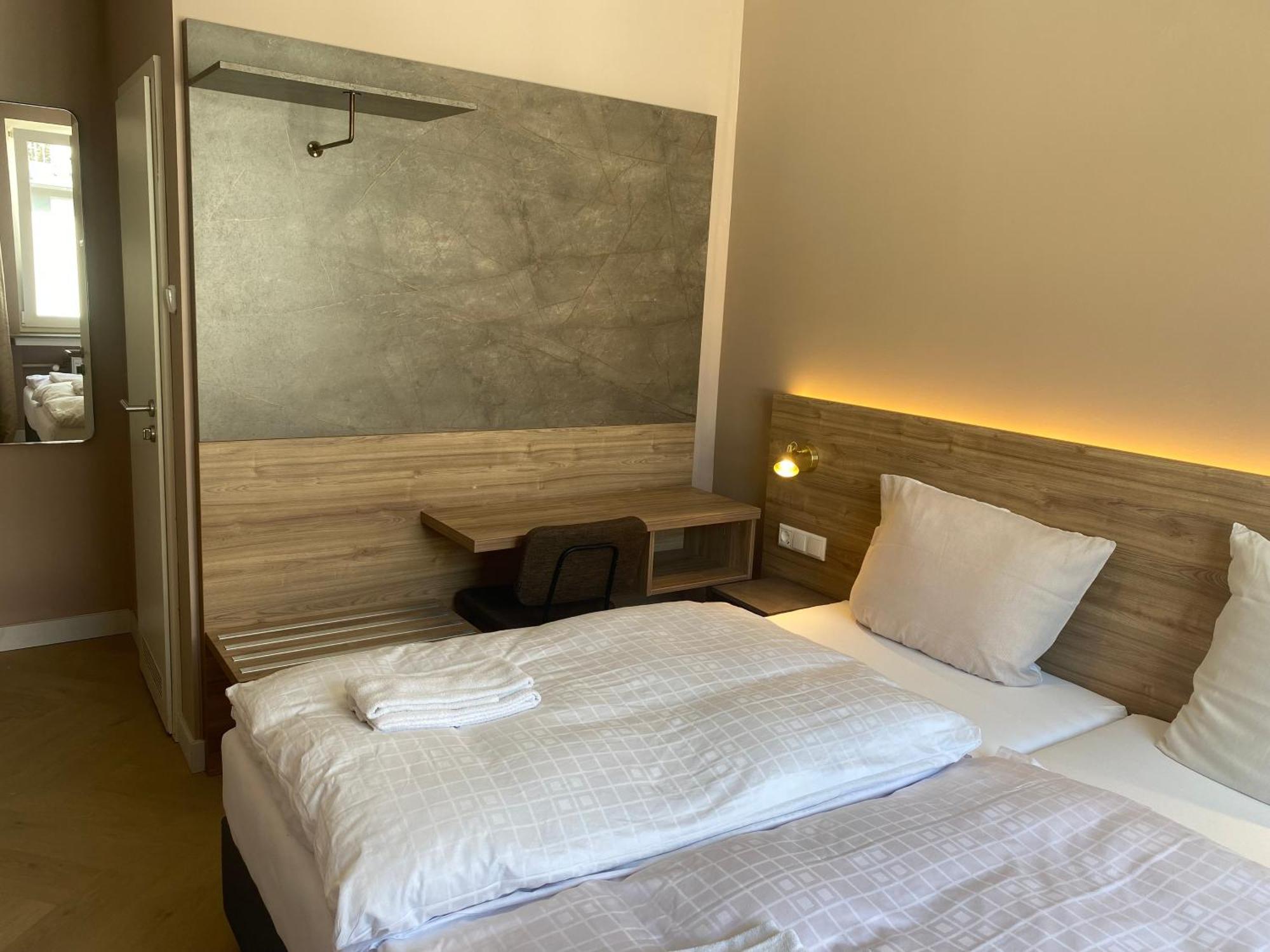 Petite Koenigsallee Self Check-in