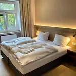 Hotel Petite Koenigsallee Self Check-In