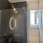Hotel Petite Koenigsallee Self Check-in Dusseldorf