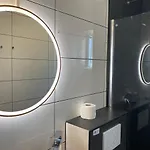 Petite Koenigsallee Self Check-in Hotel 3*