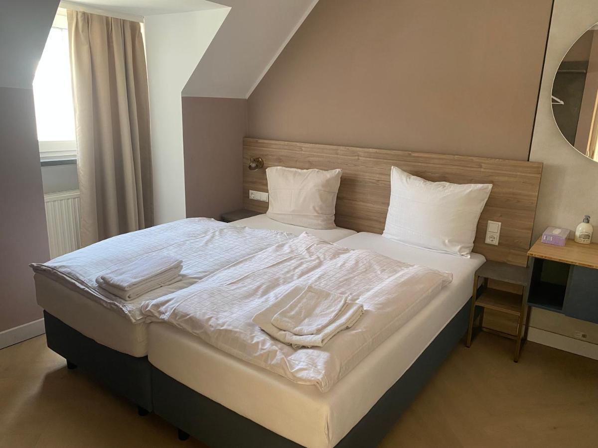 Petite Koenigsallee Self Check-in