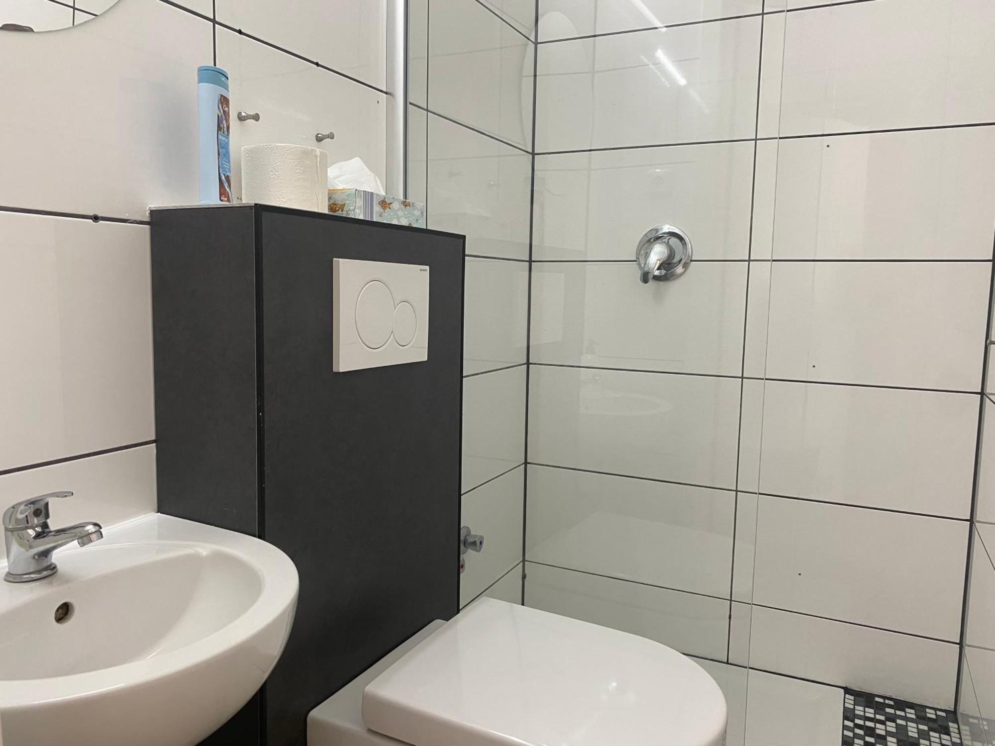 Petite Koenigsallee Self Check-in Hotel