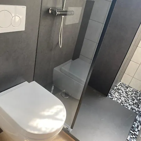 Petite Königsallee Self Check-in 3*