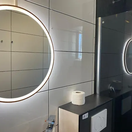 Petite Königsallee Self Check-in Hotel 3*