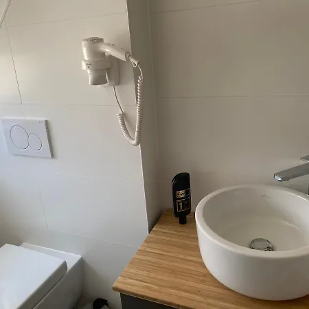 Petite Königsallee Self Check-in 3* Düsseldorf