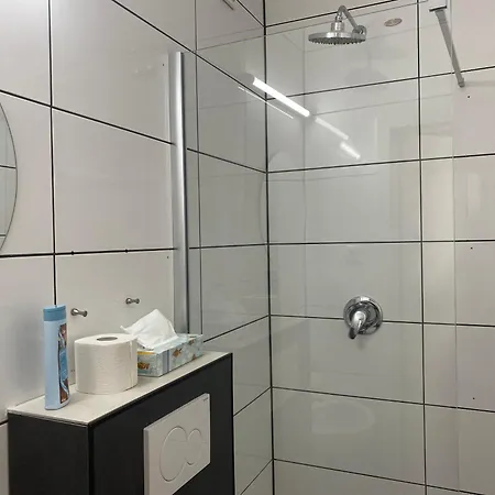 Petite Königsallee Self Check-in Hotel